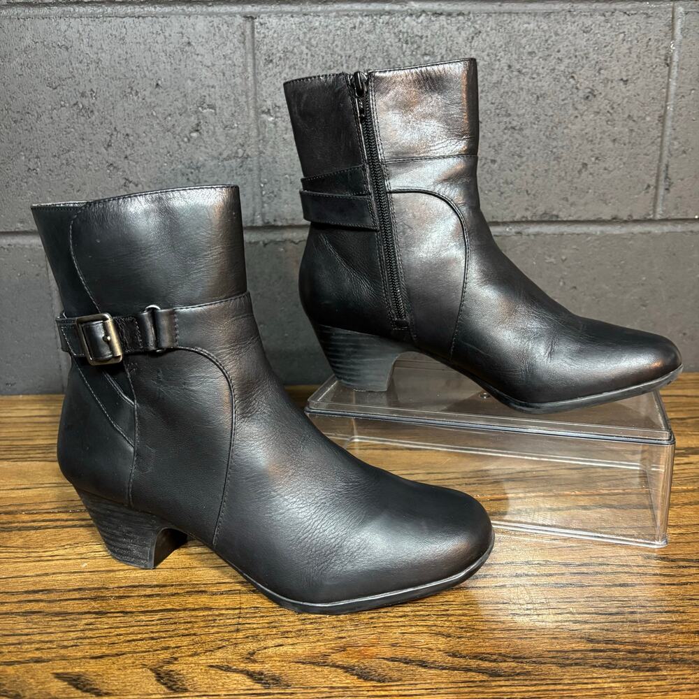 Michelle D Black Leather Ankle Boots Buckle Strap Side Zip Low Heel Women’s 9.5